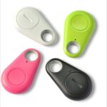 iTag lokátor - bluetooth hledač klíčů - přívěsek na klíče, 4 barvy