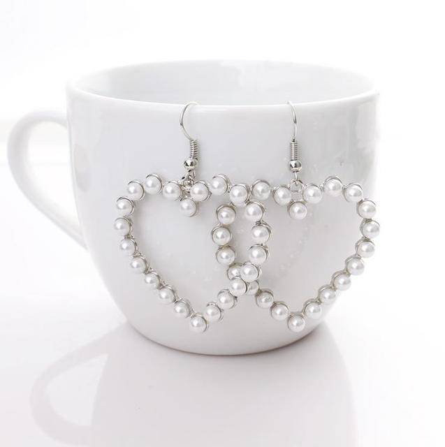Náušnice srdce | dámské náušnice, imitace perel - 1 pár - stříbrné