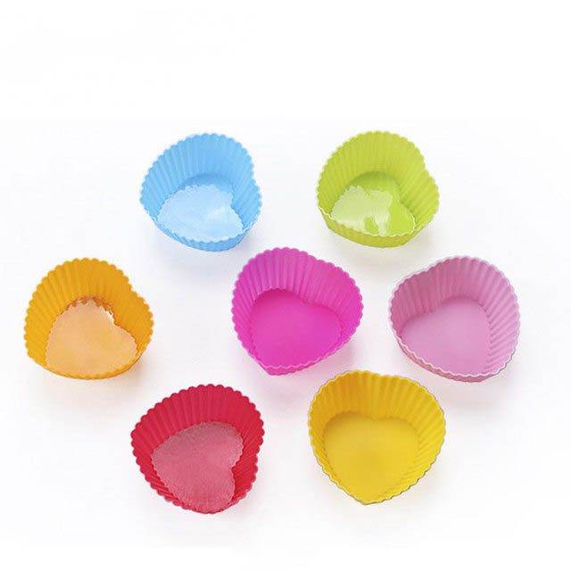 Silikonové košíčky na cupcakes | formičky na muffiny, 5 ks náhodná barva - Srdce