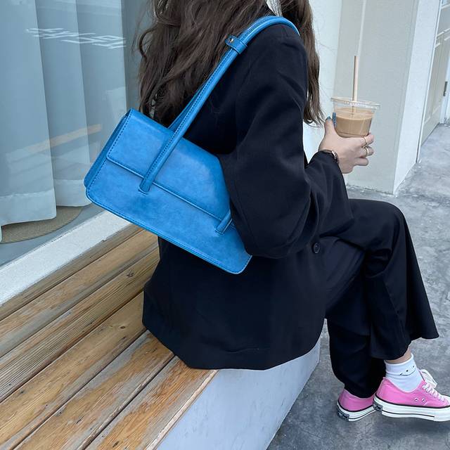 Malá dámská retro kožená kabelka - Modrá