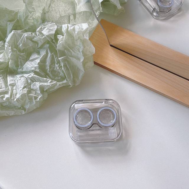 Malá transparentní krabička na kontaktní čočky - Nachový