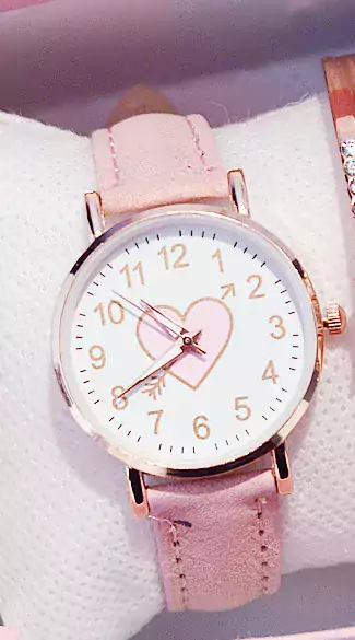 Stylové dětské hodinky se srdcovým ciferníkem - růžový