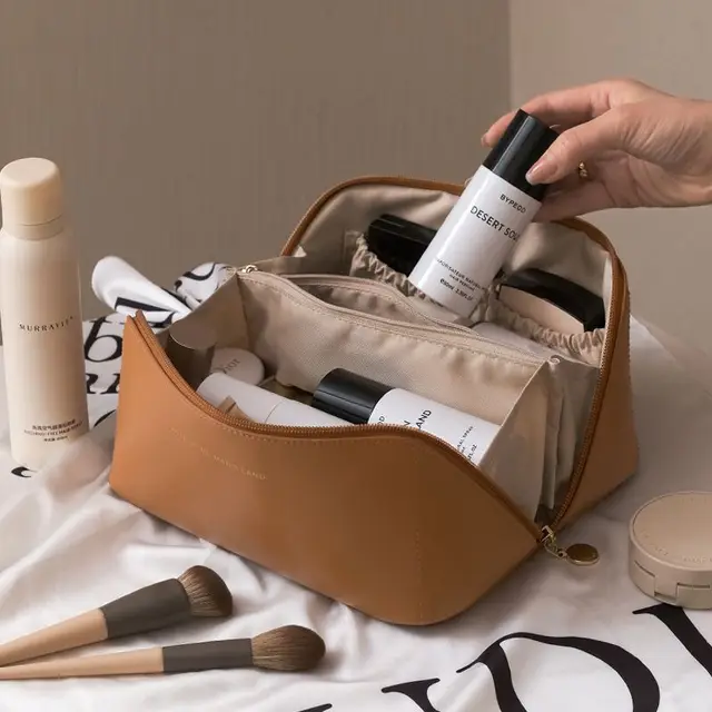 Velká kosmetická taška z umělé kůže - káva