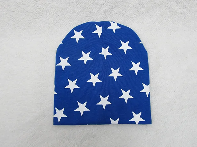 Zimní dětská čepice s hvězdičkami - Tmavě modrá