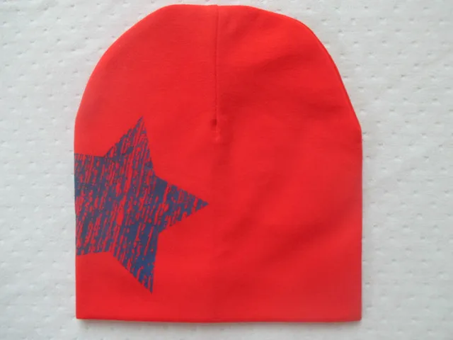 Zimní dětská čepice s motivem hvězdy - 5