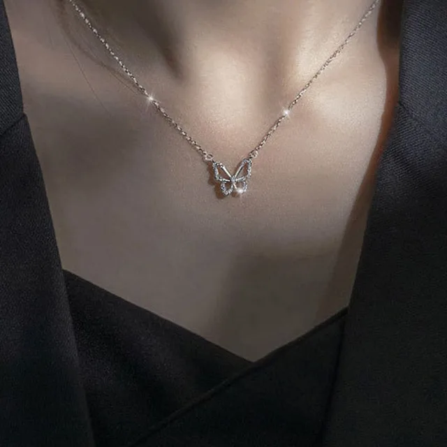 Stylový náhrdelník s přívěskem - 15