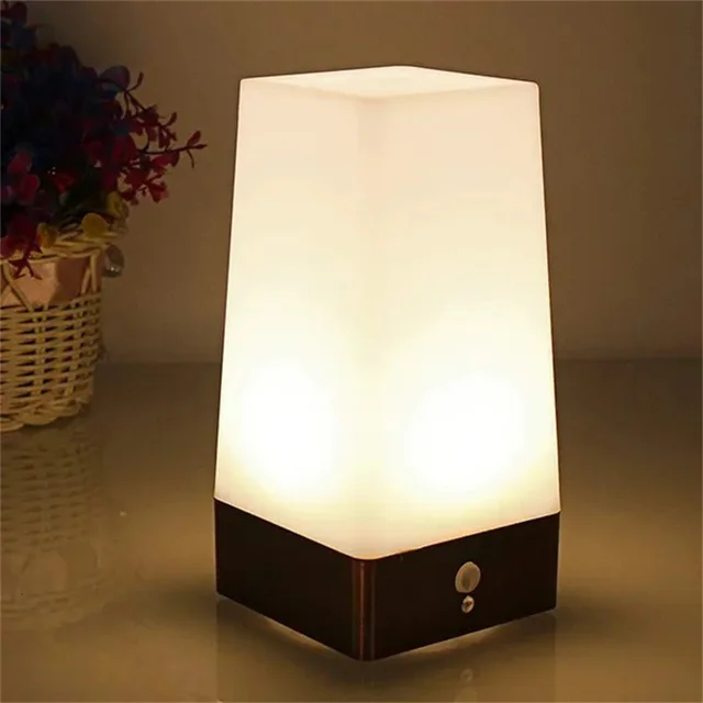 Stolní lampička | světlo s čidlem | lampička s pohybovým senzorem - varianty - Hranatá
