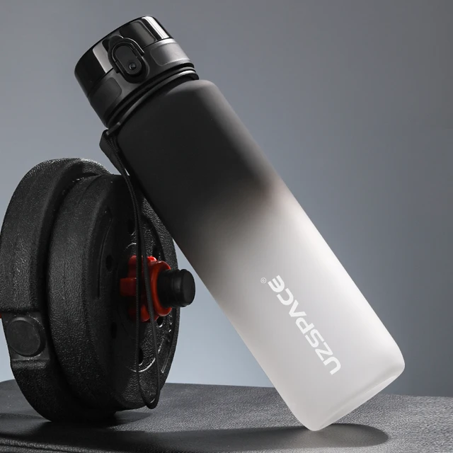 Sportovní láhev bez BPA - Černý a bílý, 1000 ml