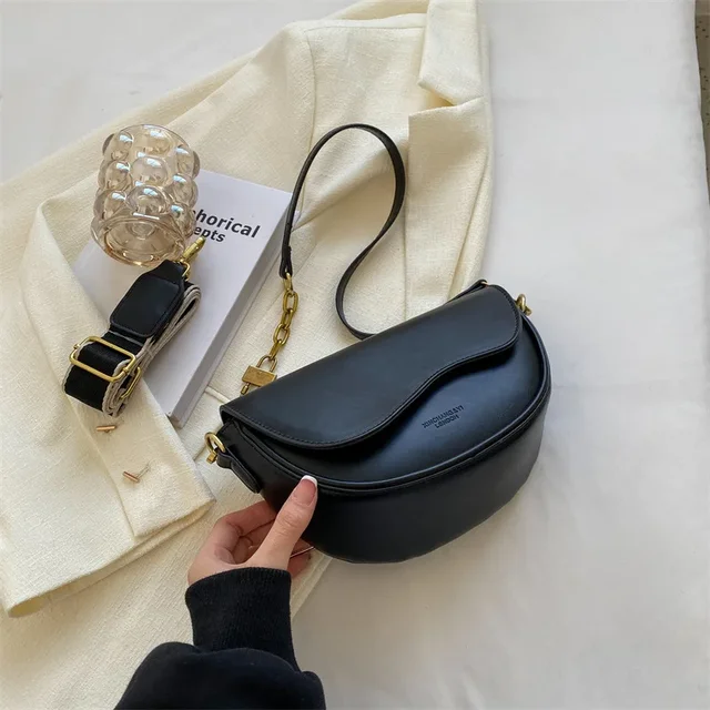 Dámská módní retro kabelka - Černá