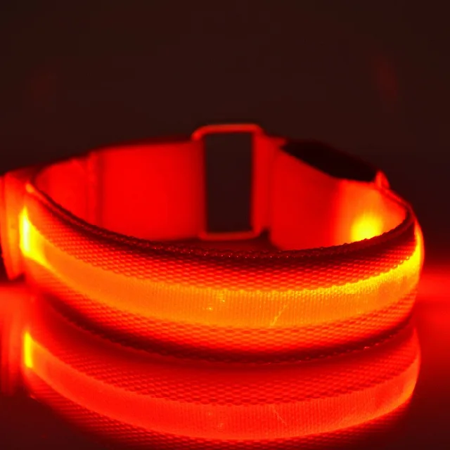 Noční běžecký náramek s USB dobíjením a LED světlem - 03 USB nabíjení