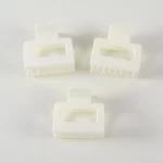 3 bílé