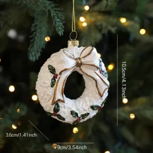 Bílé plastové vánoční ozdoby | baňky na stromeček